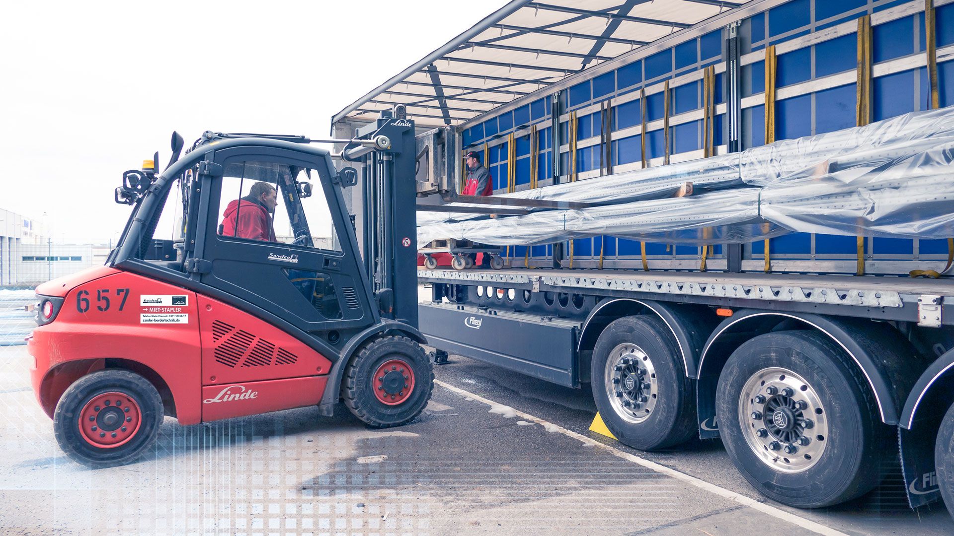 Lieferung und Transport der Regalanlage